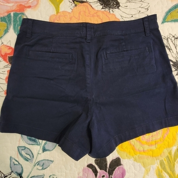 NWT J. Crew Ladies Chino Shorts - Picture 2 of 2